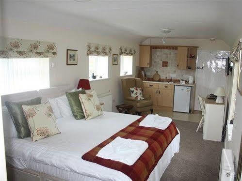 وارمينستر Home Farm Boreham المظهر الخارجي الصورة